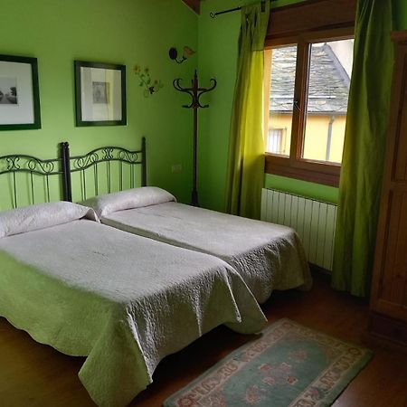 Casa Rural La Fuente Tejedo del Sil Exteriör bild