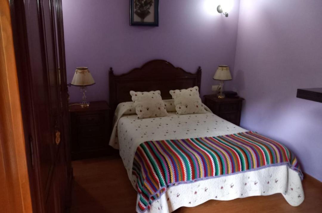 Casa Rural La Fuente Tejedo del Sil Exteriör bild