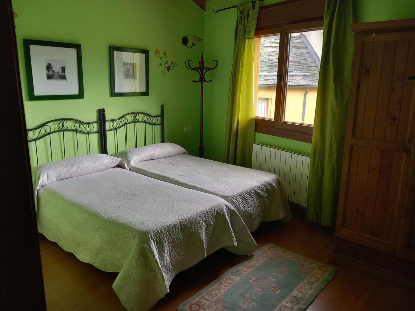 Casa Rural La Fuente Tejedo del Sil Exteriör bild