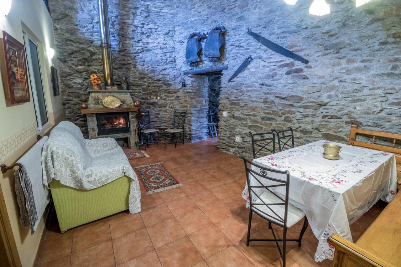 Casa Rural La Fuente Tejedo del Sil Exteriör bild