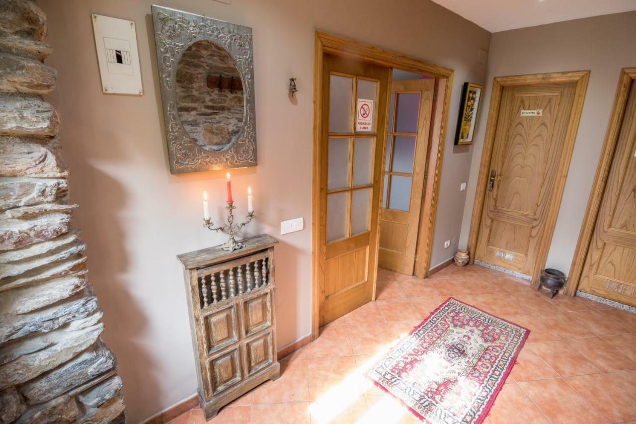 Casa Rural La Fuente Tejedo del Sil Exteriör bild