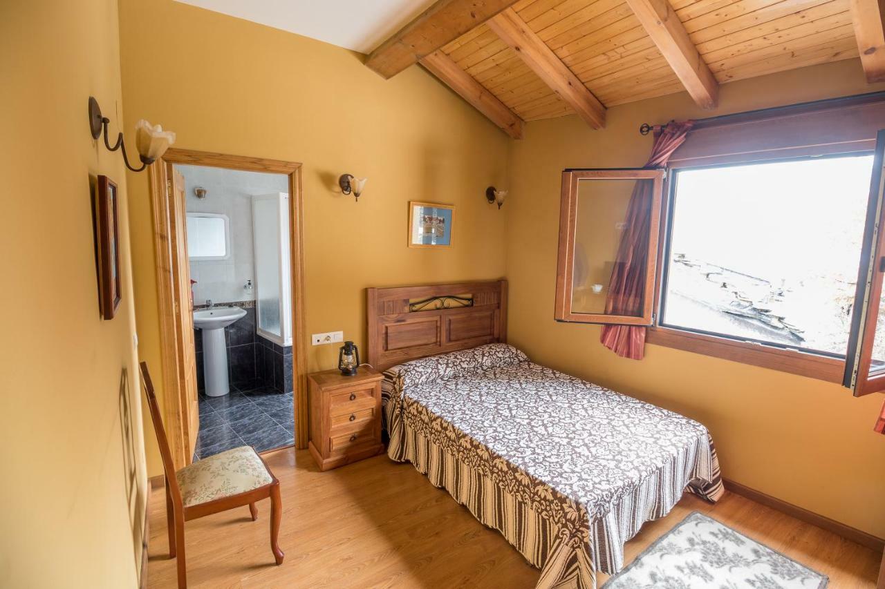 Casa Rural La Fuente Tejedo del Sil Rum bild