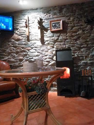 Casa Rural La Fuente Tejedo del Sil Exteriör bild